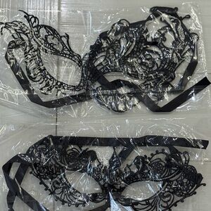 Elegant Black Lace Masquerade Masks